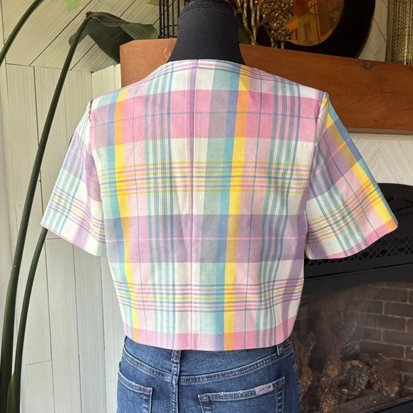 Shortsleeved button down Top - Picture 7 of 12